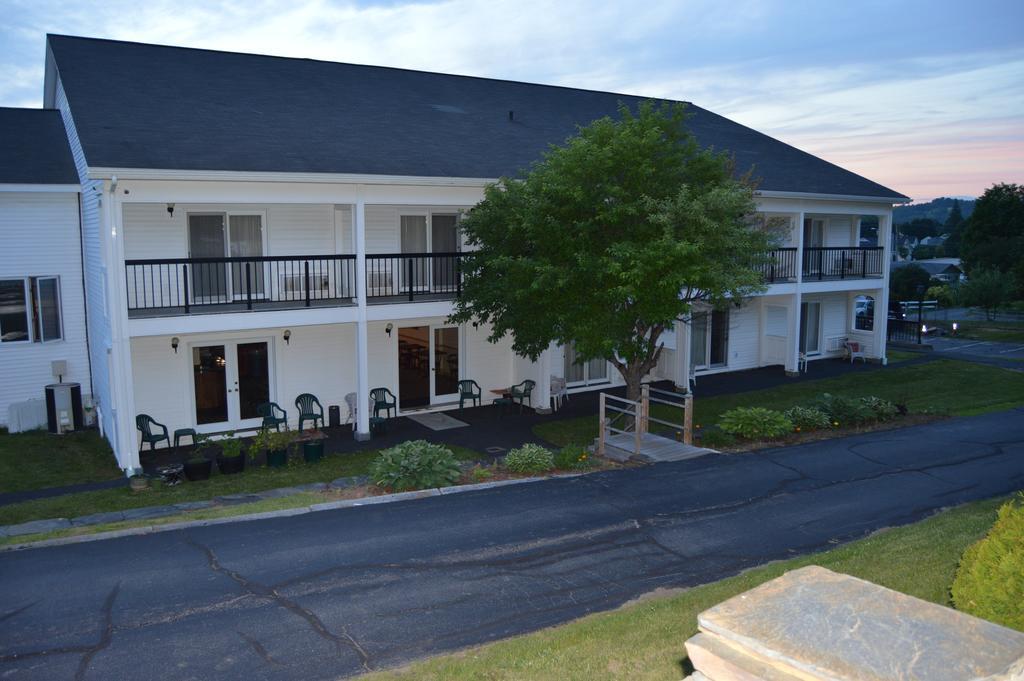 New World Inn Barre Экстерьер фото