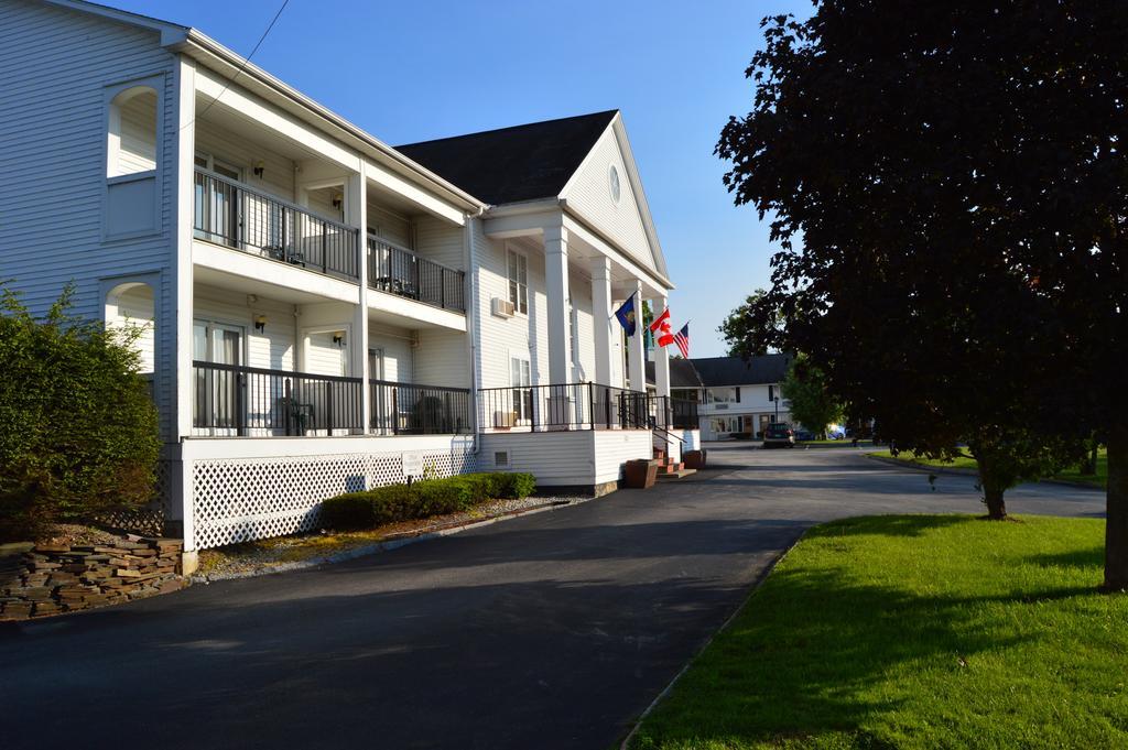 New World Inn Barre Экстерьер фото