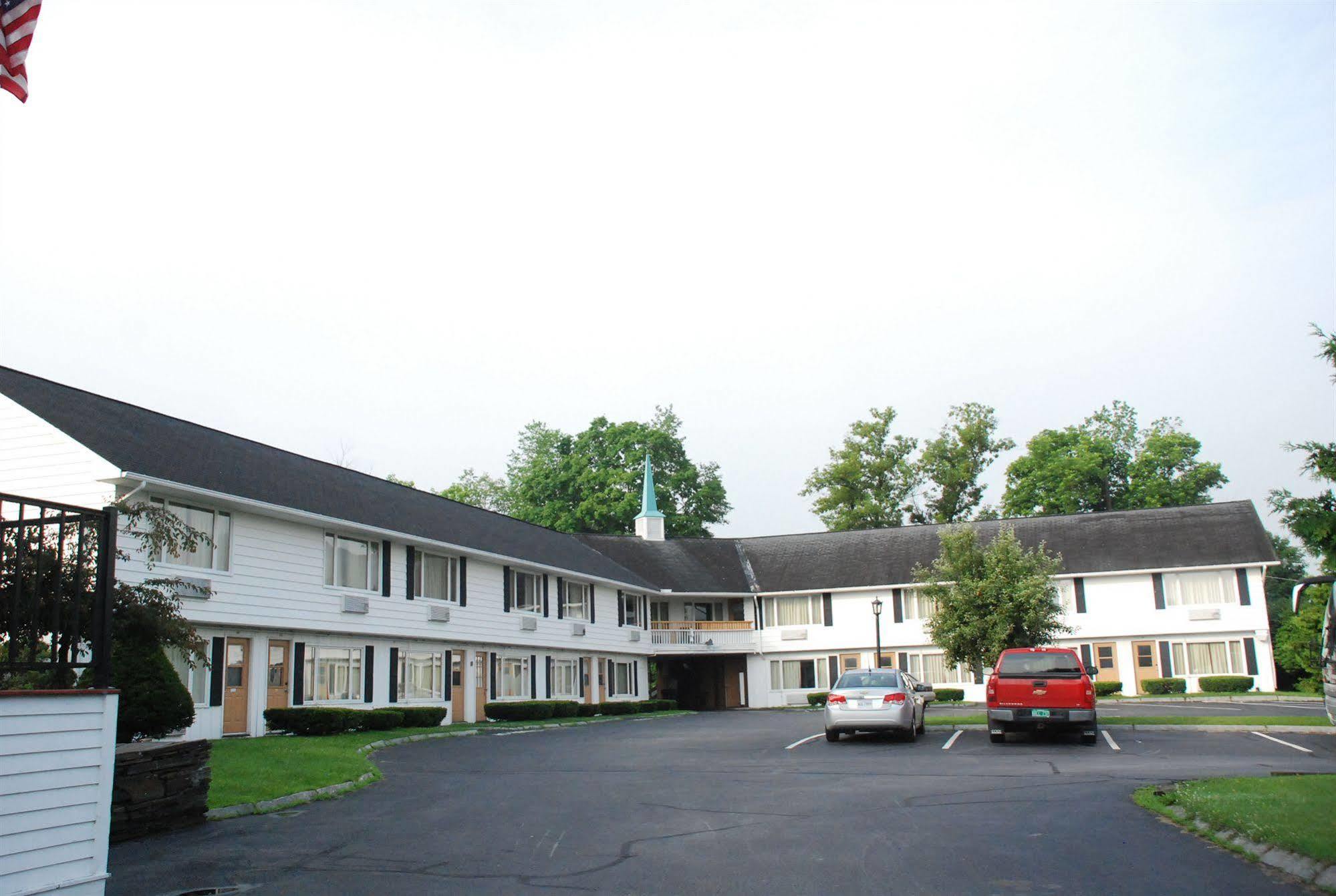 New World Inn Barre Экстерьер фото
