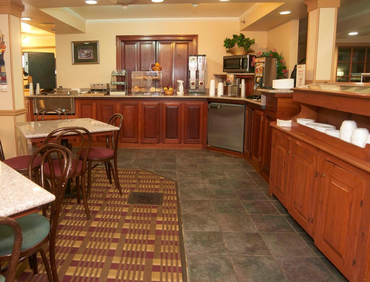 New World Inn Barre Экстерьер фото